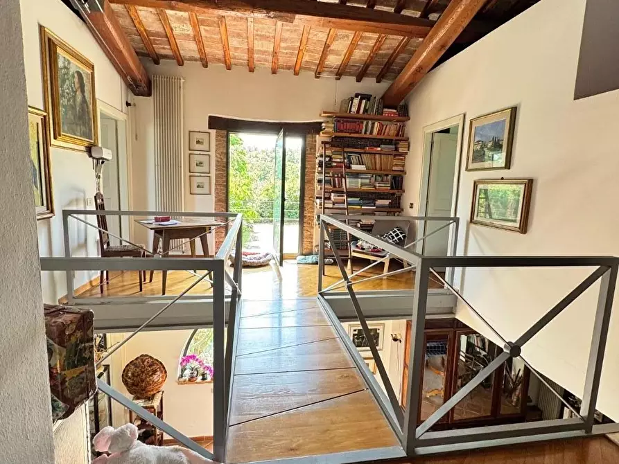 Immagine 40 di Rustico / casale in vendita  a Siena