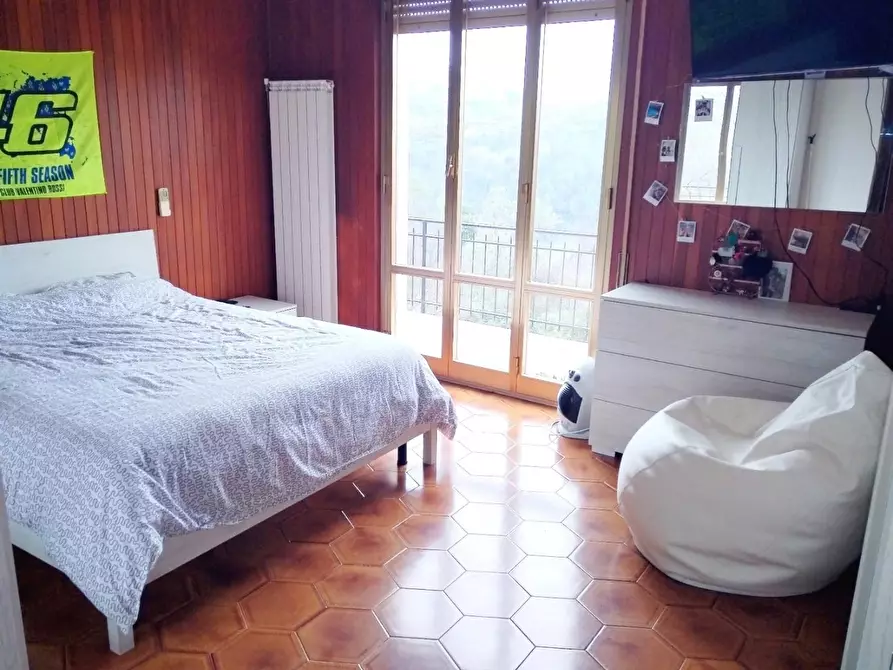 Immagine 9 di Casa indipendente in vendita  a Follo