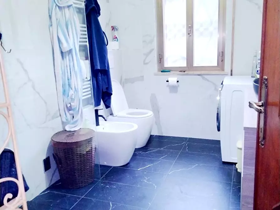 Immagine 7 di Casa indipendente in vendita  a Follo