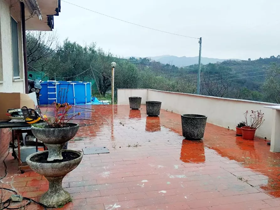 Immagine 2 di Casa indipendente in vendita  a Follo