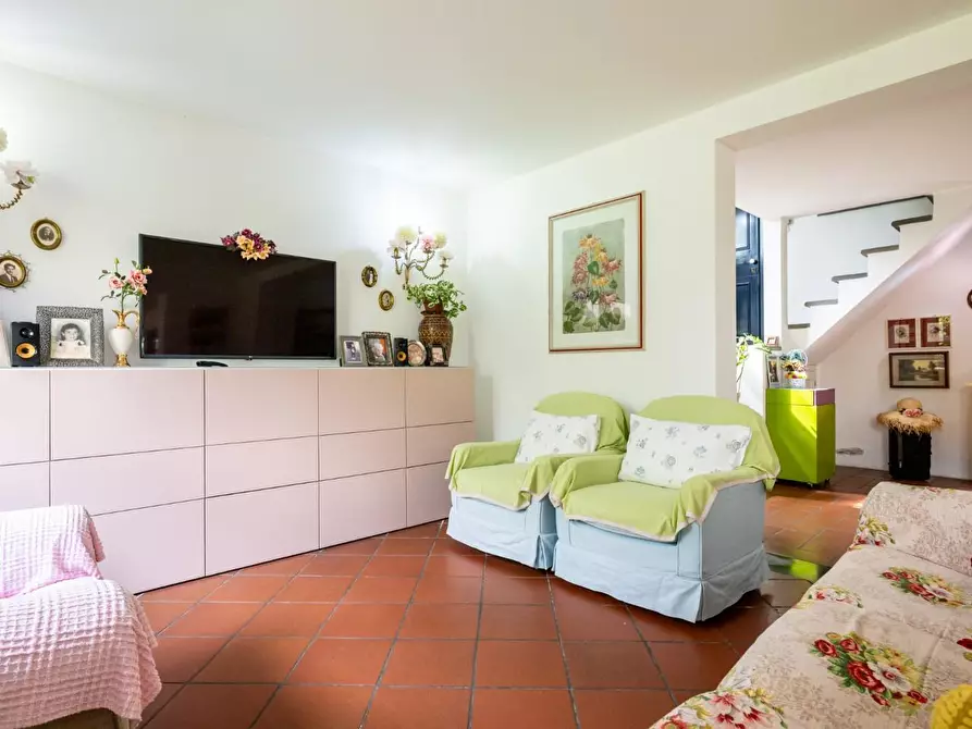 Immagine 7 di Casa bifamiliare in vendita  a Pontedera
