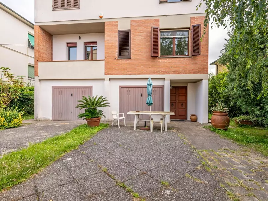 Immagine 58 di Casa bifamiliare in vendita  a Pontedera