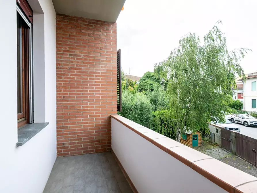 Immagine 47 di Casa bifamiliare in vendita  a Pontedera