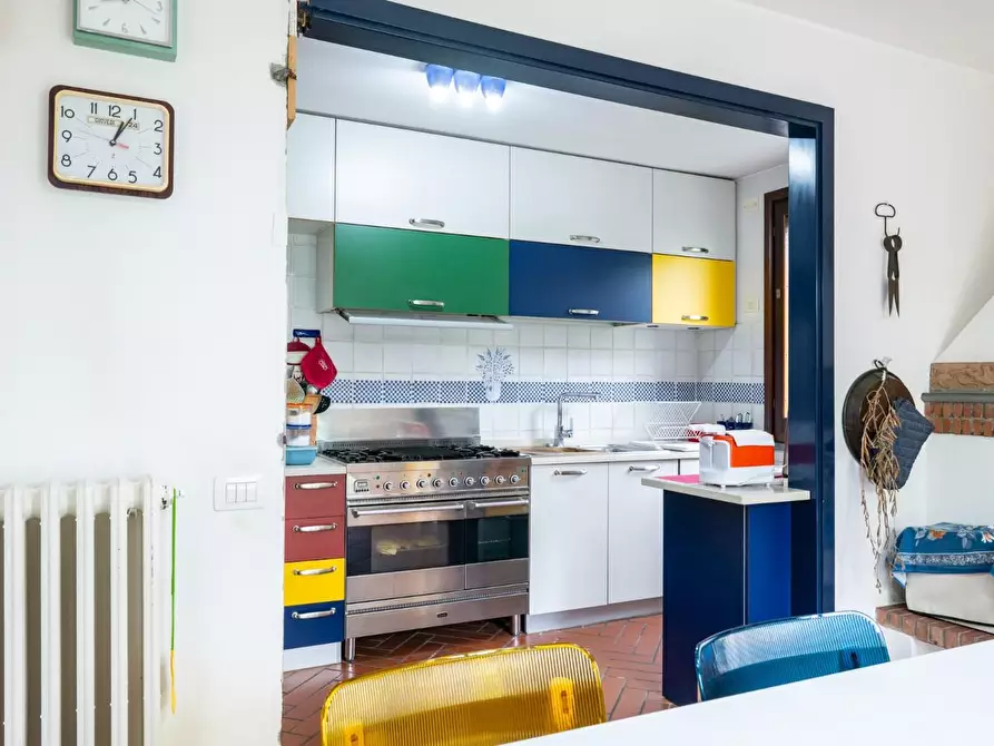 Immagine 16 di Casa bifamiliare in vendita  a Pontedera