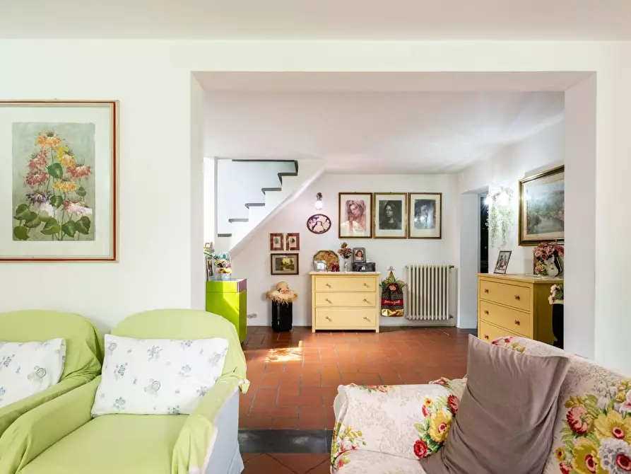 Immagine 8 di Casa bifamiliare in vendita  a Pontedera
