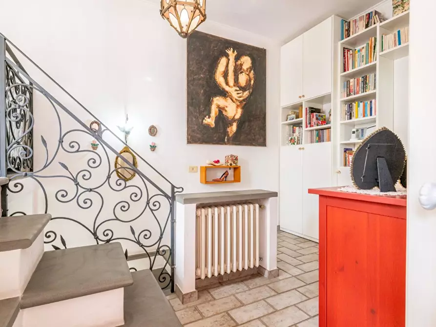 Immagine 31 di Casa bifamiliare in vendita  a Pontedera