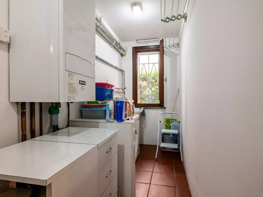 Immagine 12 di Casa bifamiliare in vendita  a Pontedera