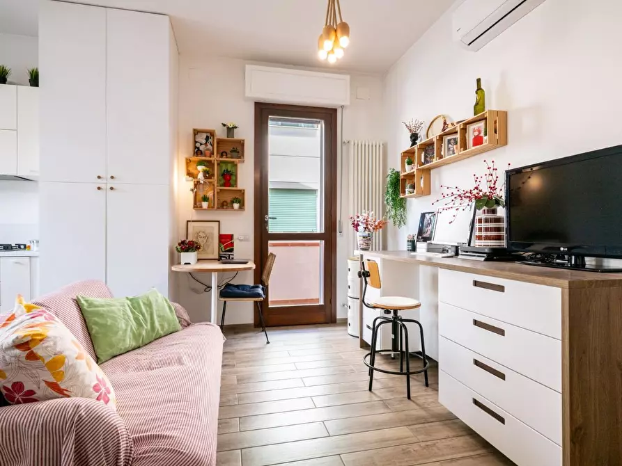 Immagine 41 di Casa bifamiliare in vendita  a Pontedera