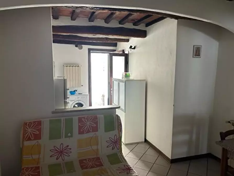 Immagine 4 di Appartamento in vendita  a Siena