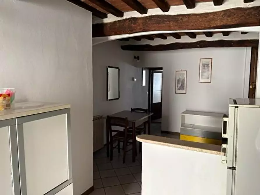 Immagine 5 di Appartamento in vendita  a Siena