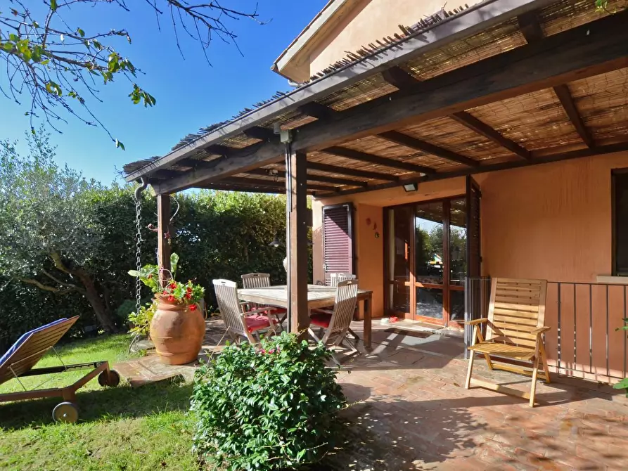 Immagine 4 di Villetta a schiera in vendita  a Monteriggioni