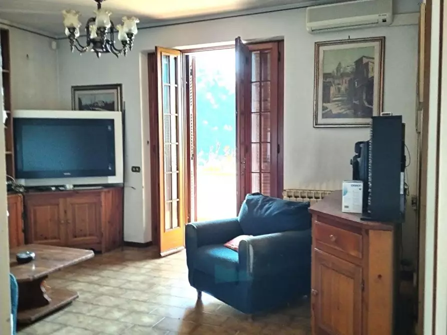 Immagine 14 di Casa indipendente in vendita  a Sarzana