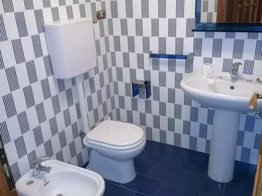 Immagine 39 di Casa indipendente in vendita  a Sarzana