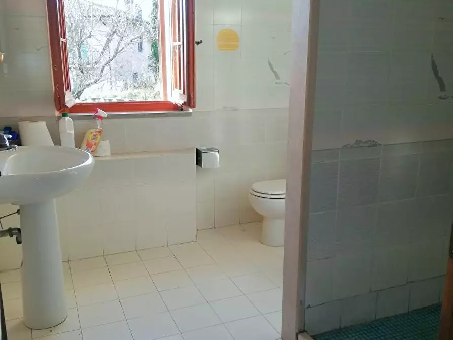 Immagine 48 di Casa indipendente in vendita  a Sarzana