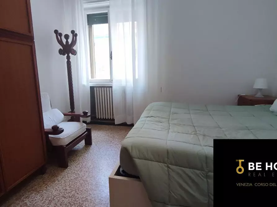 Immagine 13 di Appartamento in vendita  a Venezia