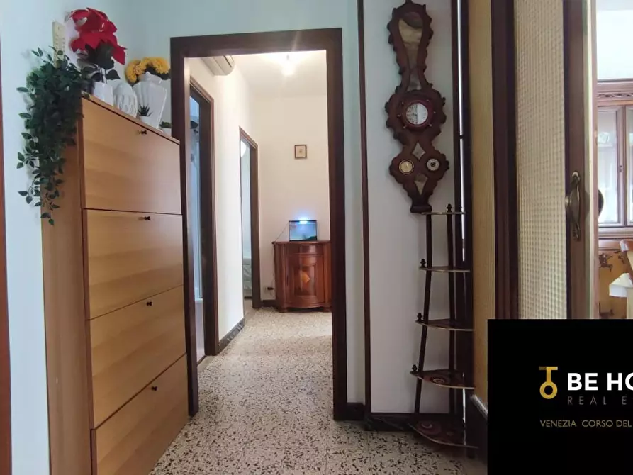 Immagine 7 di Appartamento in vendita  a Venezia