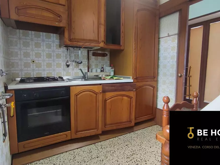 Immagine 14 di Appartamento in vendita  a Venezia