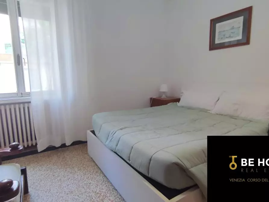 Immagine 4 di Appartamento in vendita  a Venezia