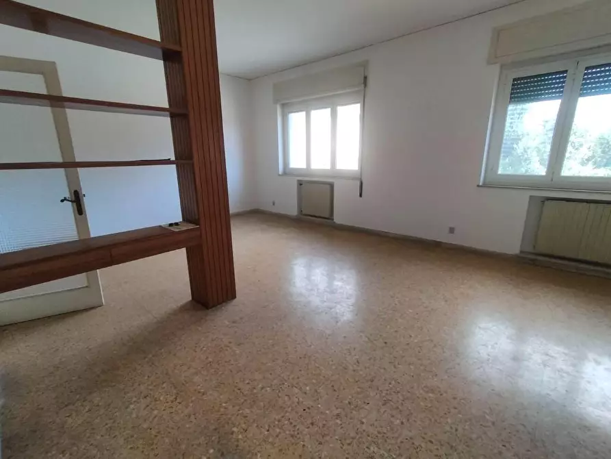 Immagine 8 di Appartamento in vendita  a Carrara