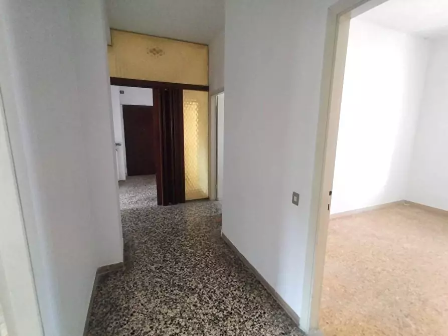 Immagine 6 di Appartamento in vendita  a Carrara