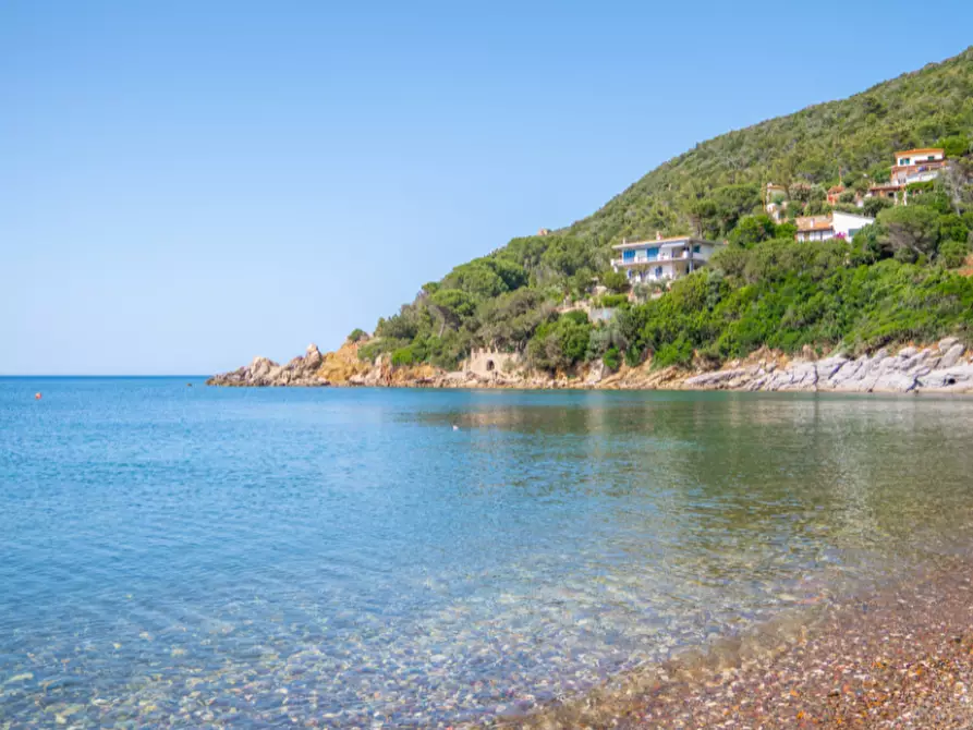 Immagine 6 di Appartamento in vendita  a Rio Nell'elba