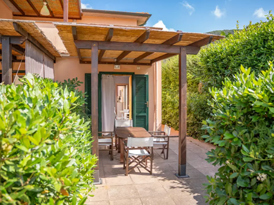 Immagine 1 di Appartamento in vendita  a Rio Nell'elba