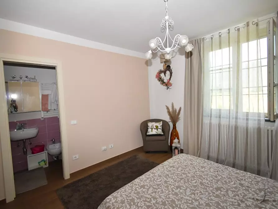 Immagine 12 di Villa in vendita  a San Giuliano Terme