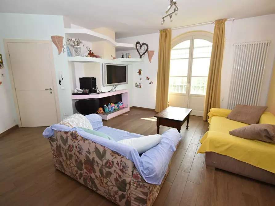 Immagine 18 di Villa in vendita  a San Giuliano Terme