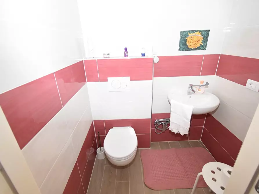 Immagine 46 di Villa in vendita  a San Giuliano Terme