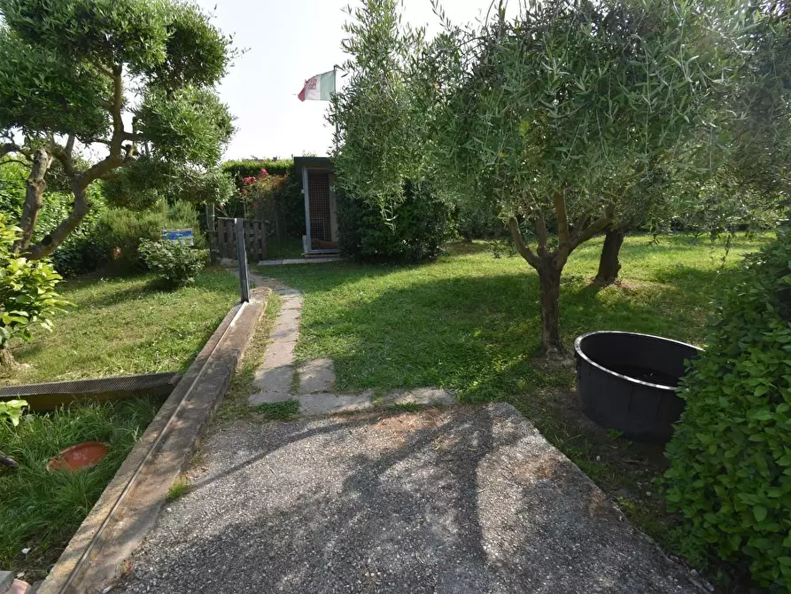 Immagine 48 di Villa in vendita  a San Giuliano Terme