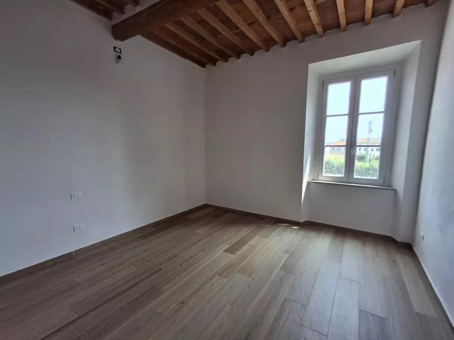 Immagine 14 di Appartamento in vendita  a Capannori