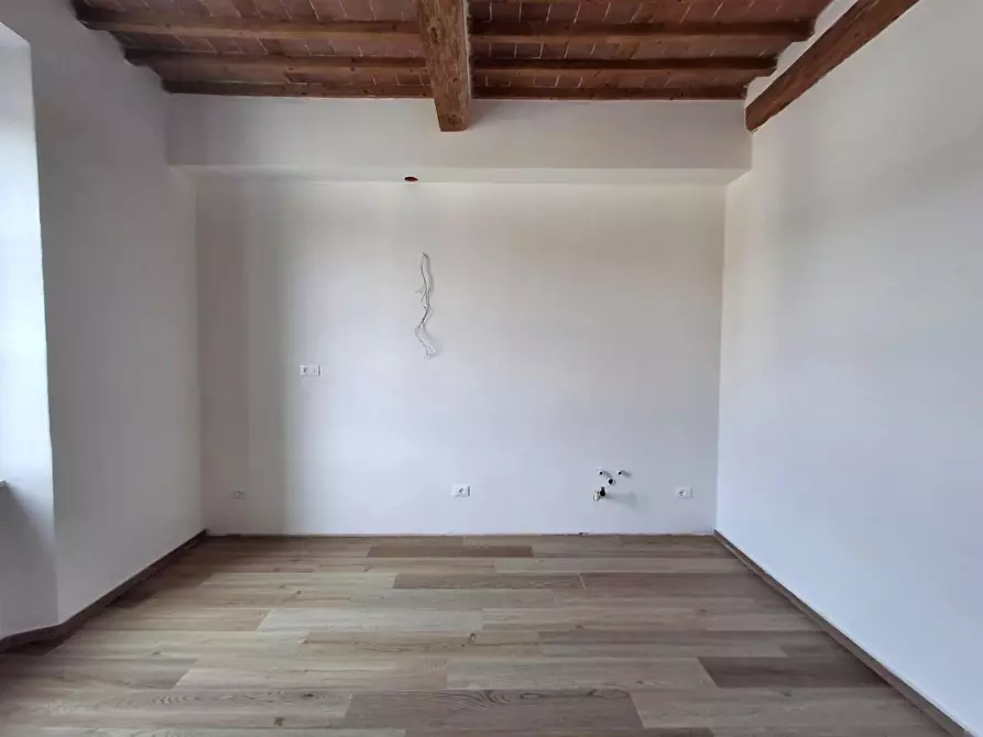 Immagine 10 di Appartamento in vendita  a Capannori