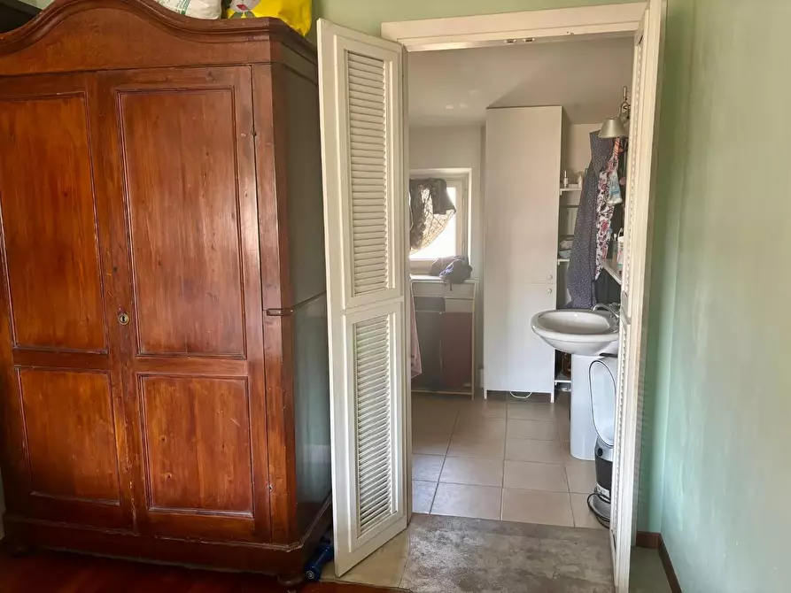 Immagine 8 di Appartamento in vendita  a Lucca