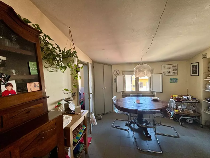 Immagine 21 di Appartamento in vendita  a Lucca