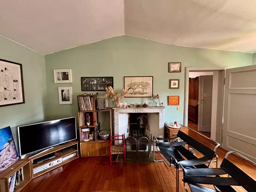 Immagine 3 di Appartamento in vendita  a Lucca