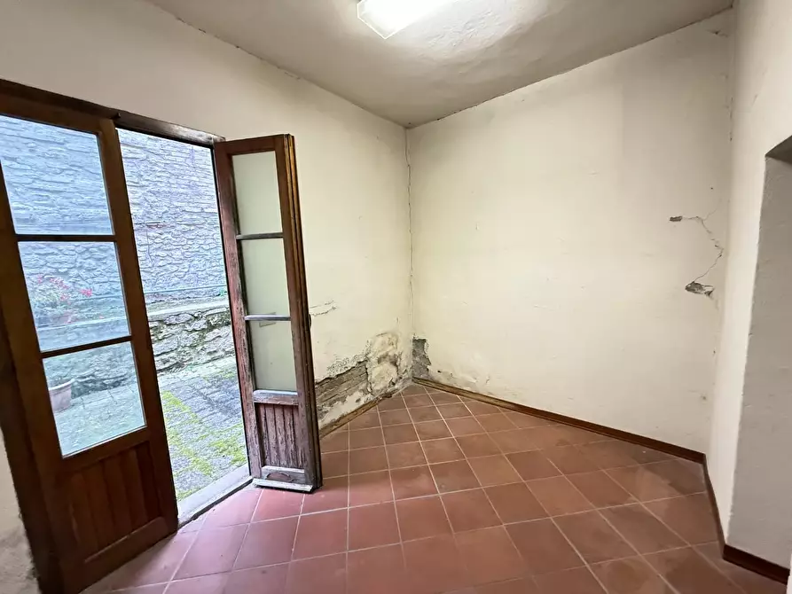 Immagine 14 di Appartamento in vendita  a Volterra