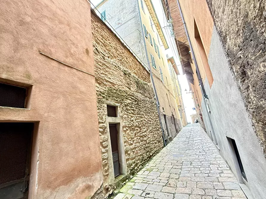 Immagine 18 di Appartamento in vendita  a Volterra