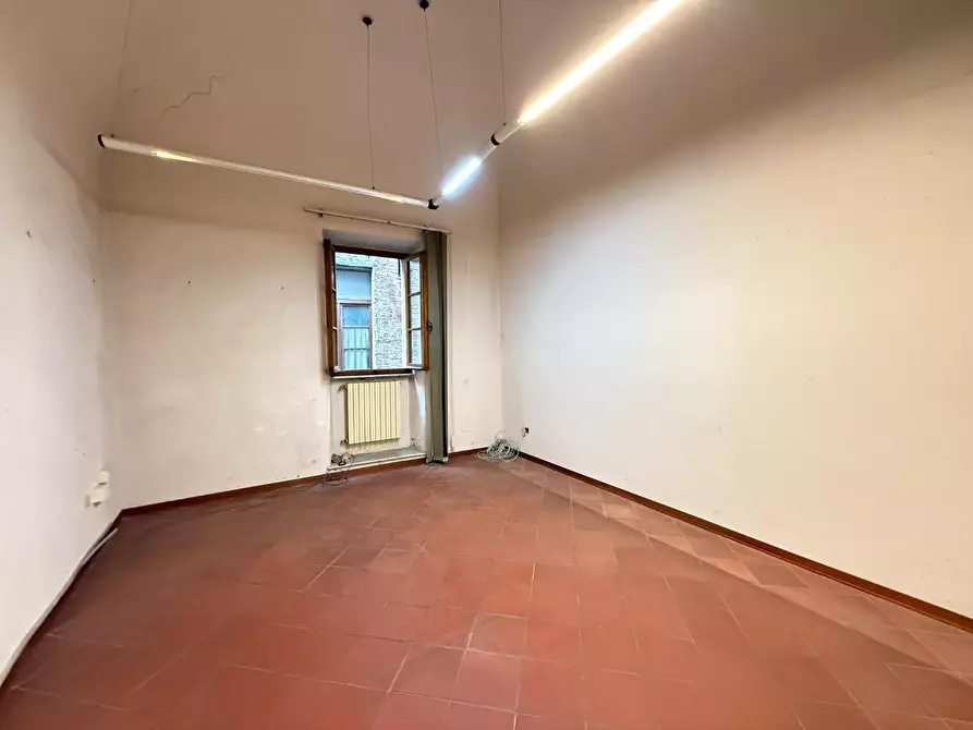 Immagine 13 di Appartamento in vendita  a Volterra