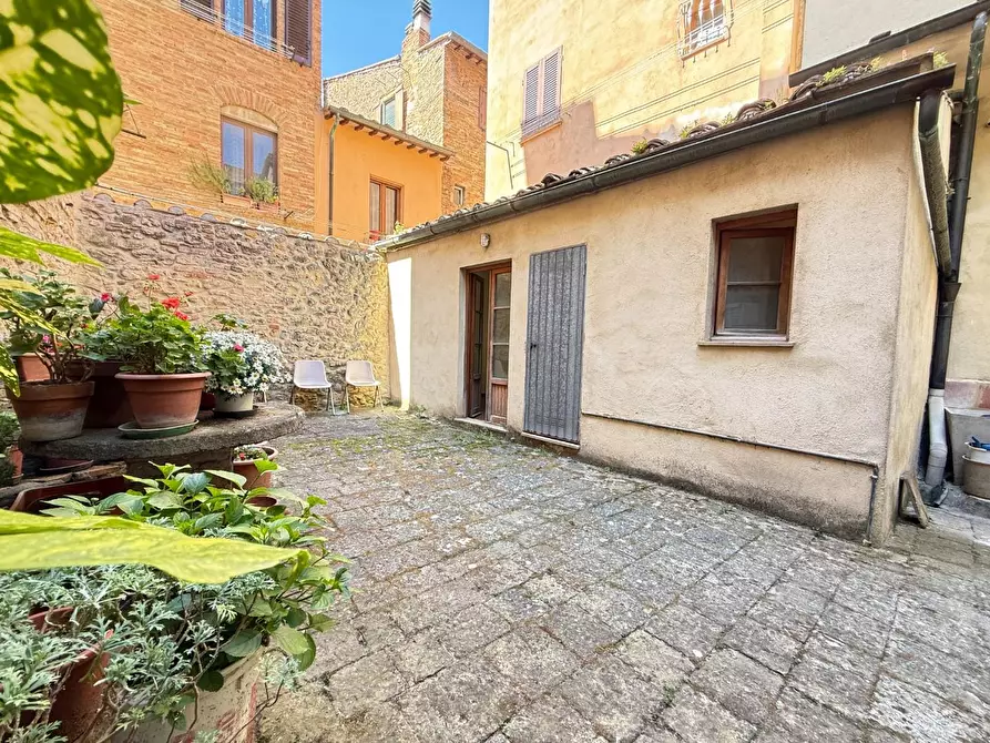 Immagine 3 di Appartamento in vendita  a Volterra