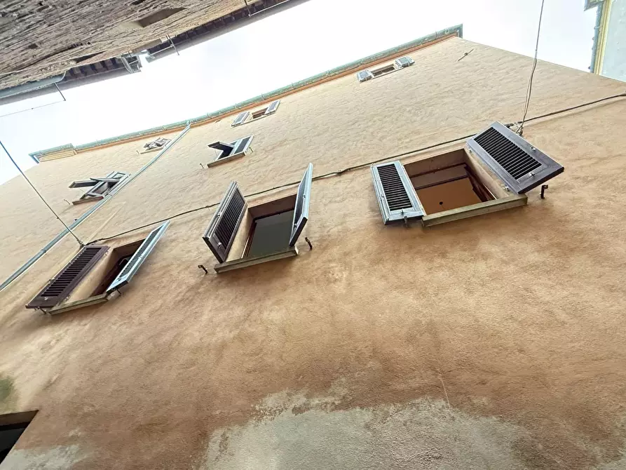 Immagine 17 di Appartamento in vendita  a Volterra