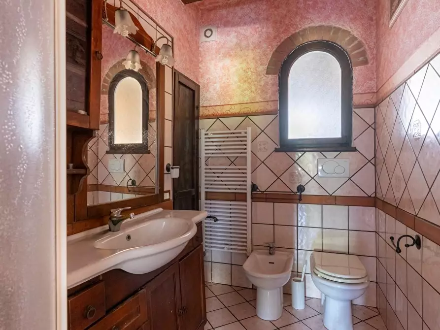 Immagine 11 di Appartamento in vendita  a Vicopisano