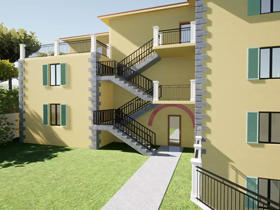 Immagine 7 di Casa indipendente in vendita  a Carrara