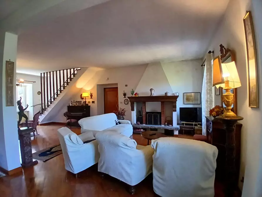 Immagine 11 di Mansarda in vendita  a Livorno