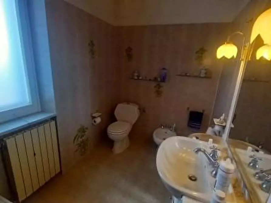 Immagine 26 di Mansarda in vendita  a Livorno