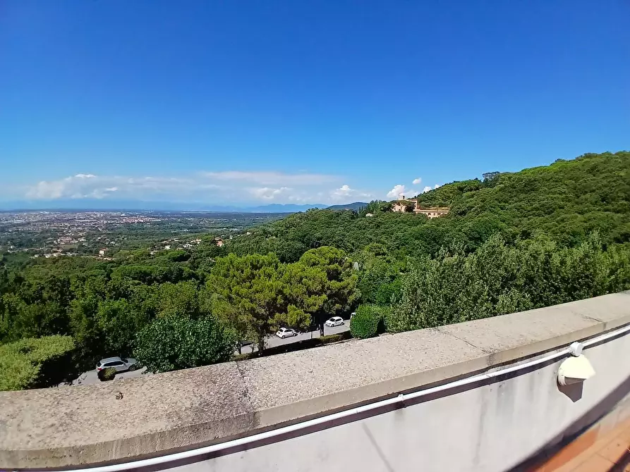 Immagine 34 di Mansarda in vendita  a Livorno