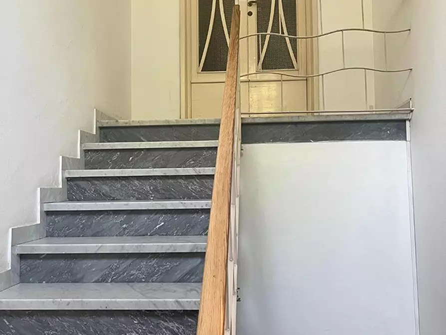 Immagine 1 di Appartamento in vendita  a Massa