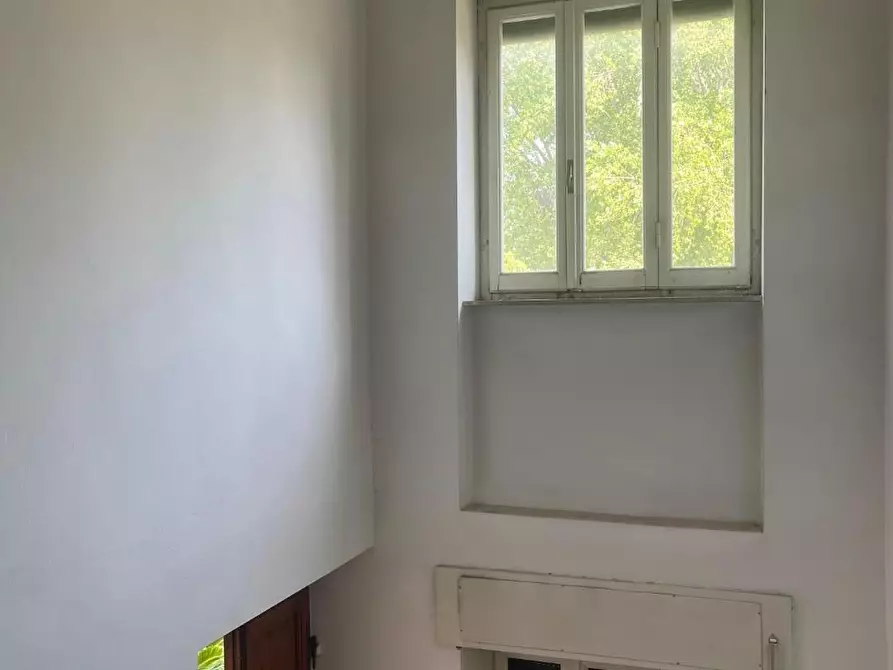 Immagine 2 di Appartamento in vendita  a Massa