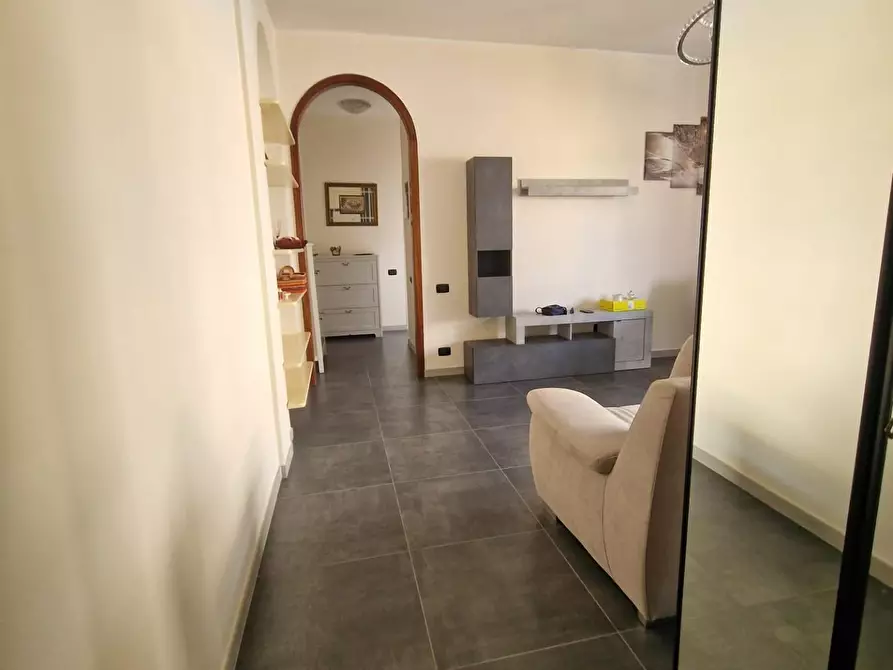 Immagine 5 di Appartamento in vendita  a Carrara