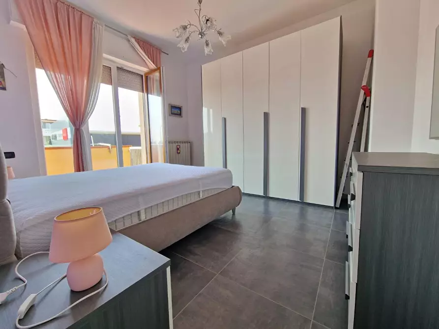 Immagine 19 di Appartamento in vendita  a Carrara