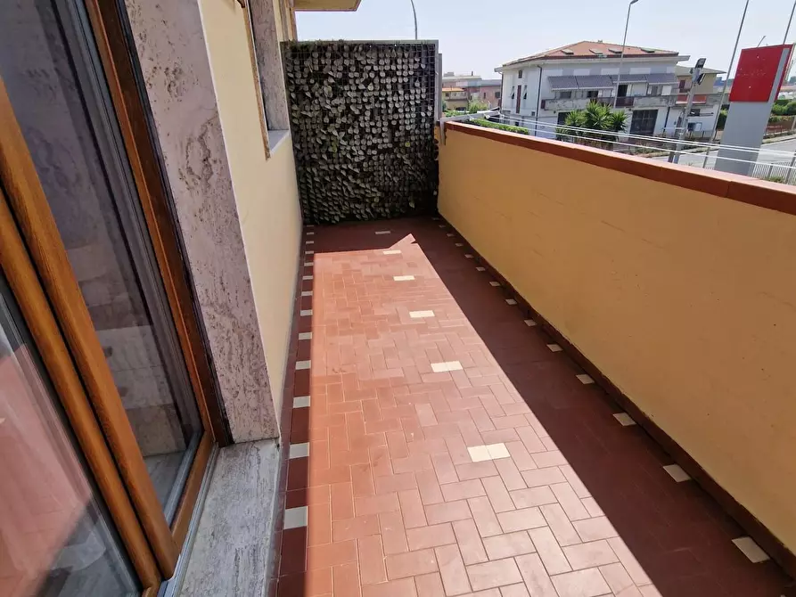 Immagine 23 di Appartamento in vendita  a Carrara